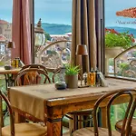2-Bedroom Elegant Apartment In Mediterranean Style